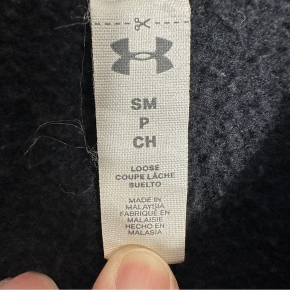 Under Armour size small black/gray zip up jacket, logo on placket, loose fit - Picture 10 of 12